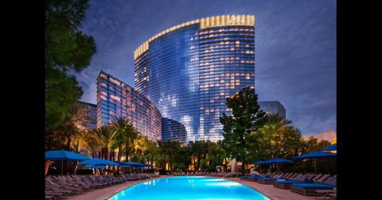 ARIA Sky Suites image 6