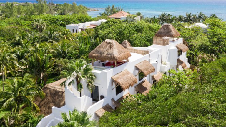 Hotel Esencia image 1